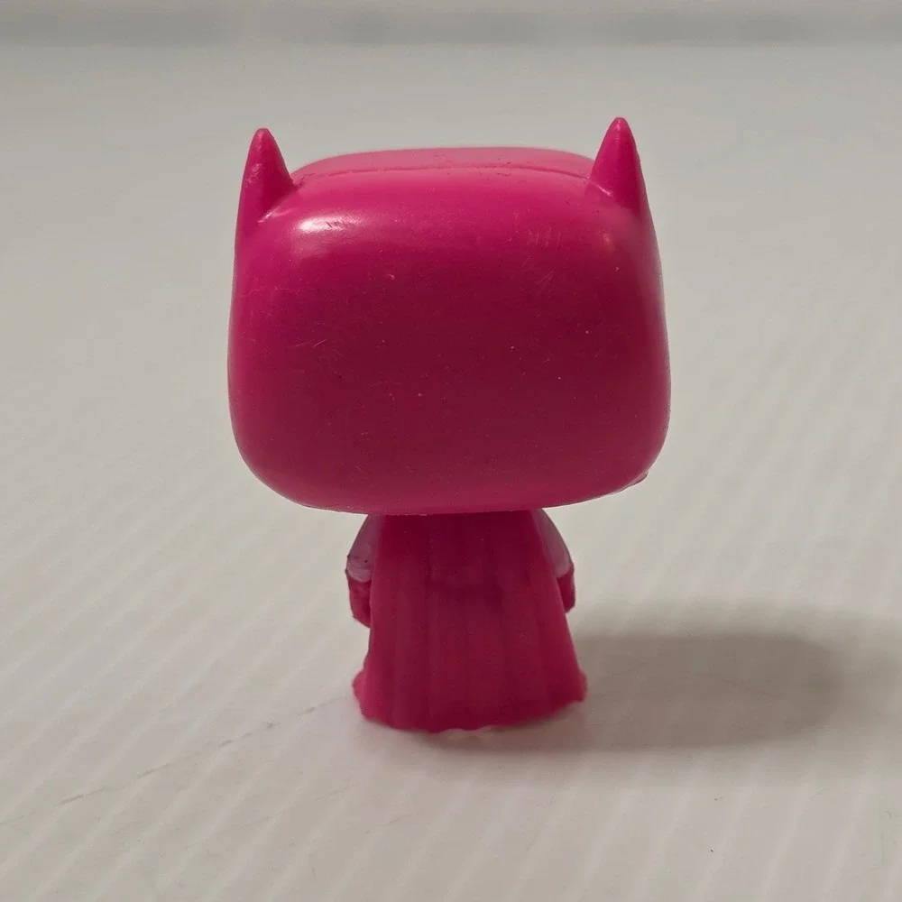 Funko Pint Size‎ Heroes Small Pink Batman Fair MINI size
